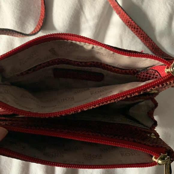 Michael Kors purse - Picture 4 of 4